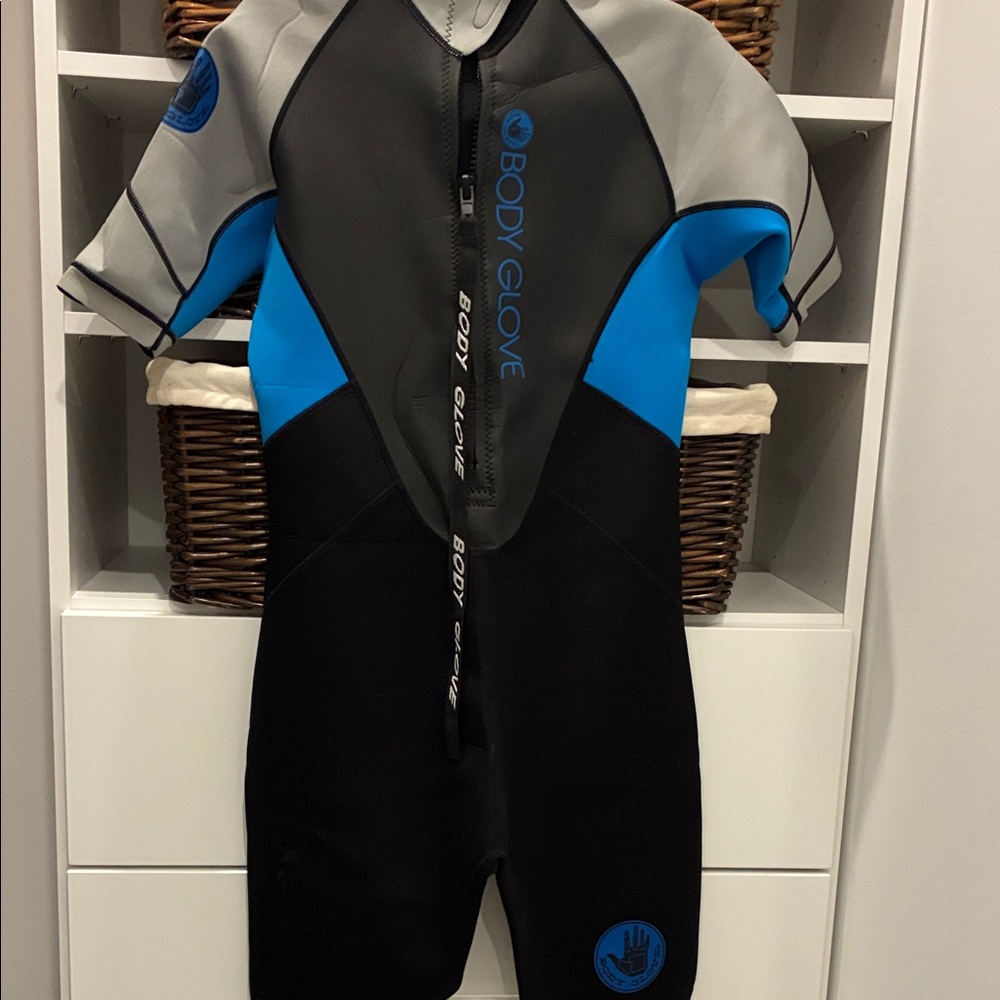 Body Glove Gray and Blue Short Sleeve Wetsuit